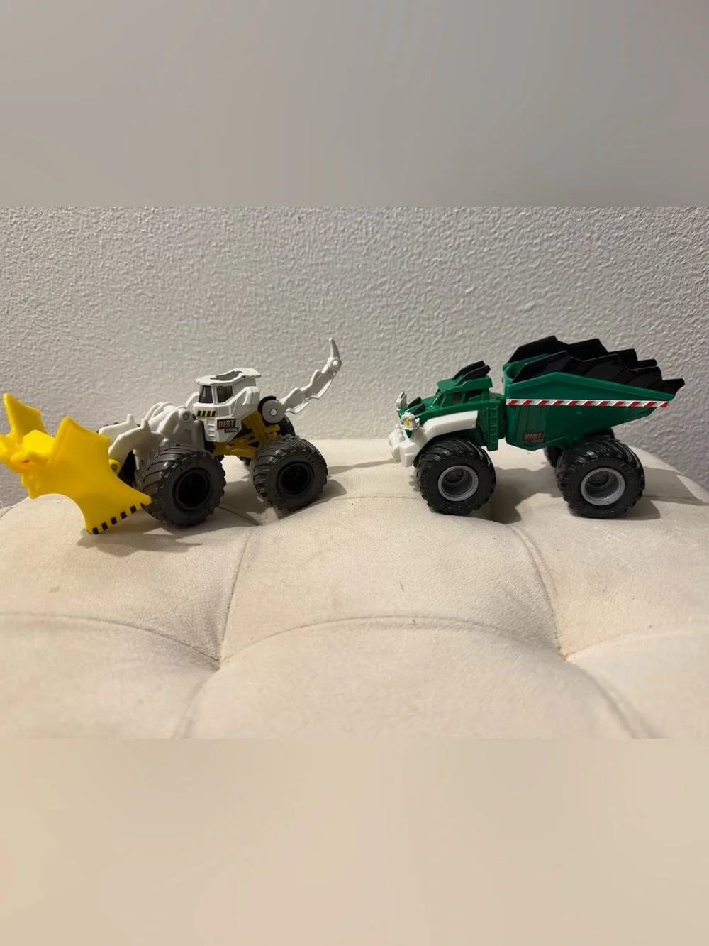Monster jam dirt squad set